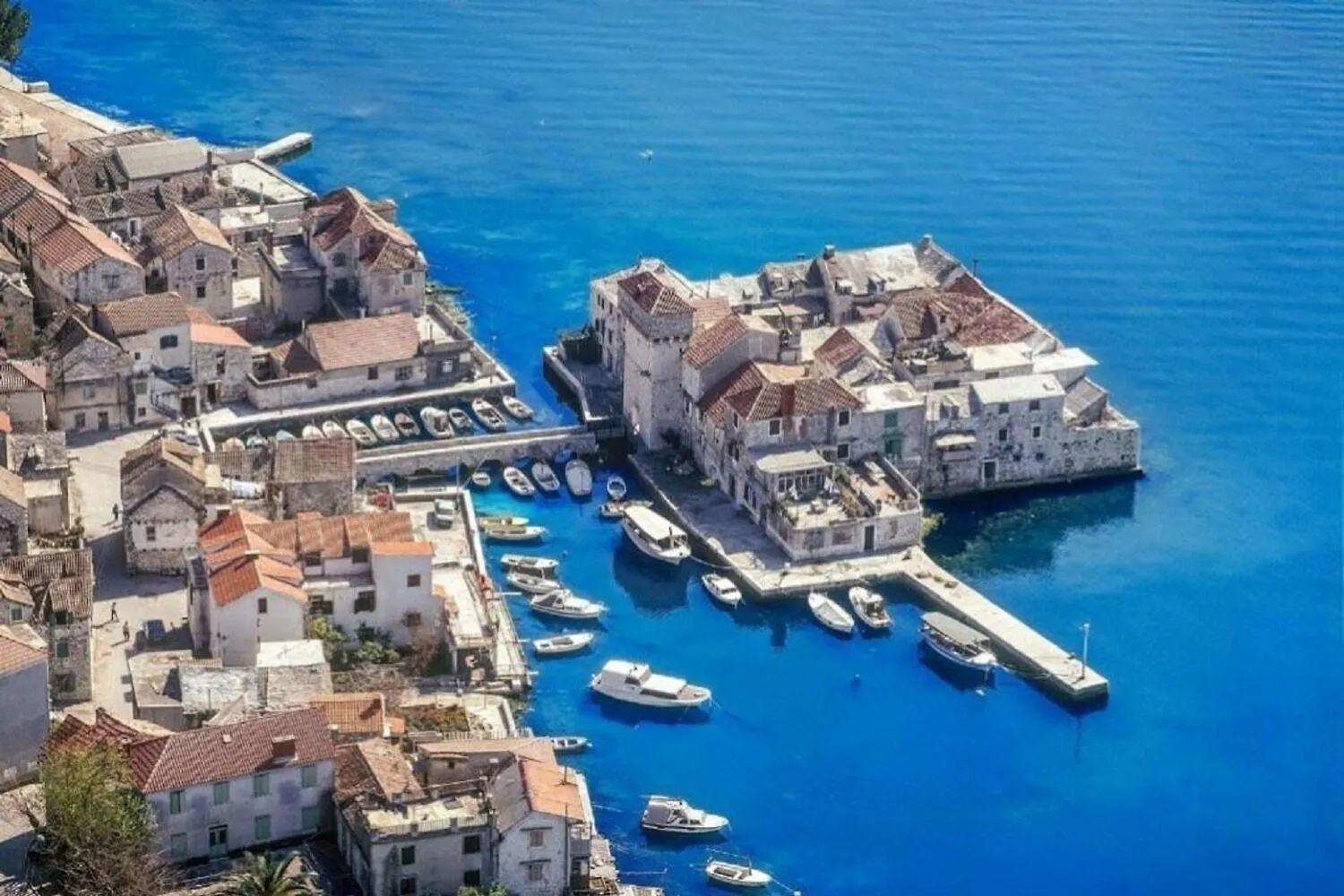 Apartment Gorda Kastela 0*,  Croatia